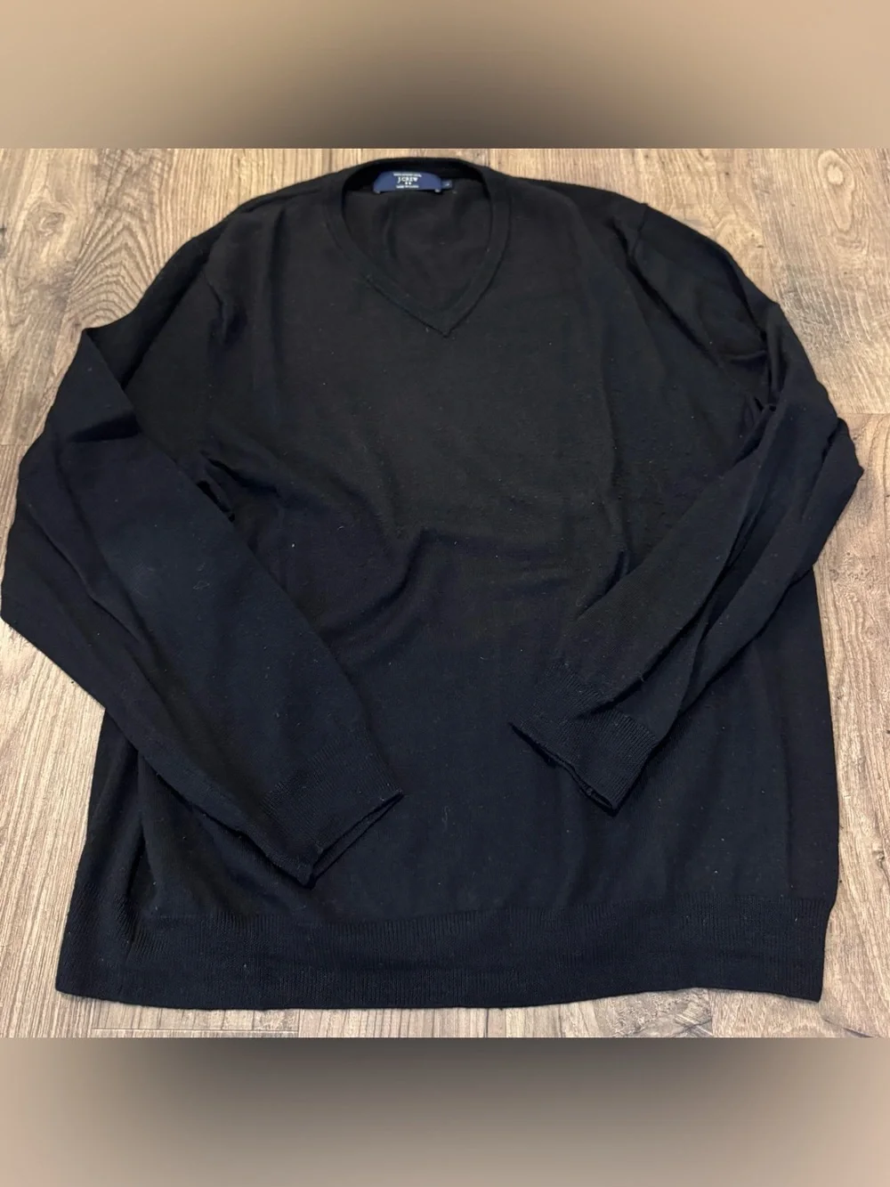 EUC J. Crew Men's Black V-Neck Sweater - Large